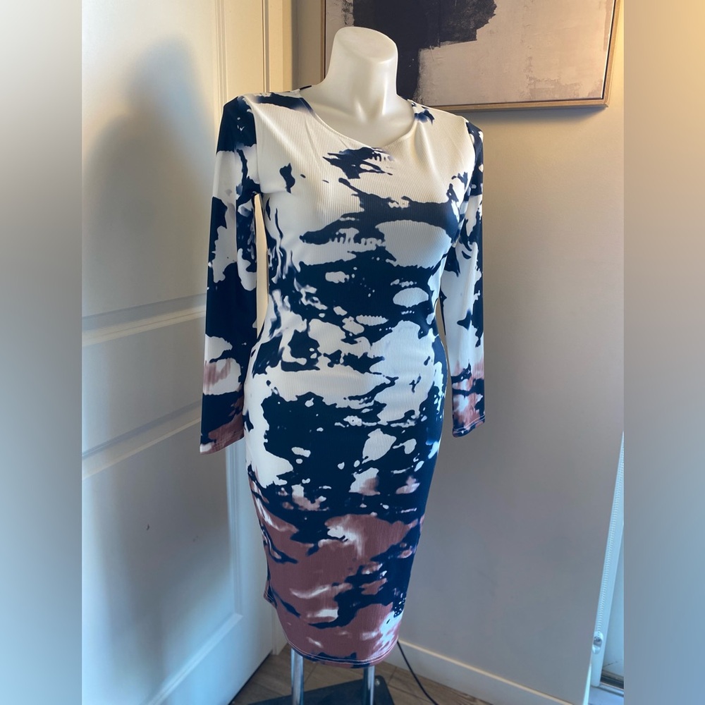 Long-sleeve Form Fitting Dress